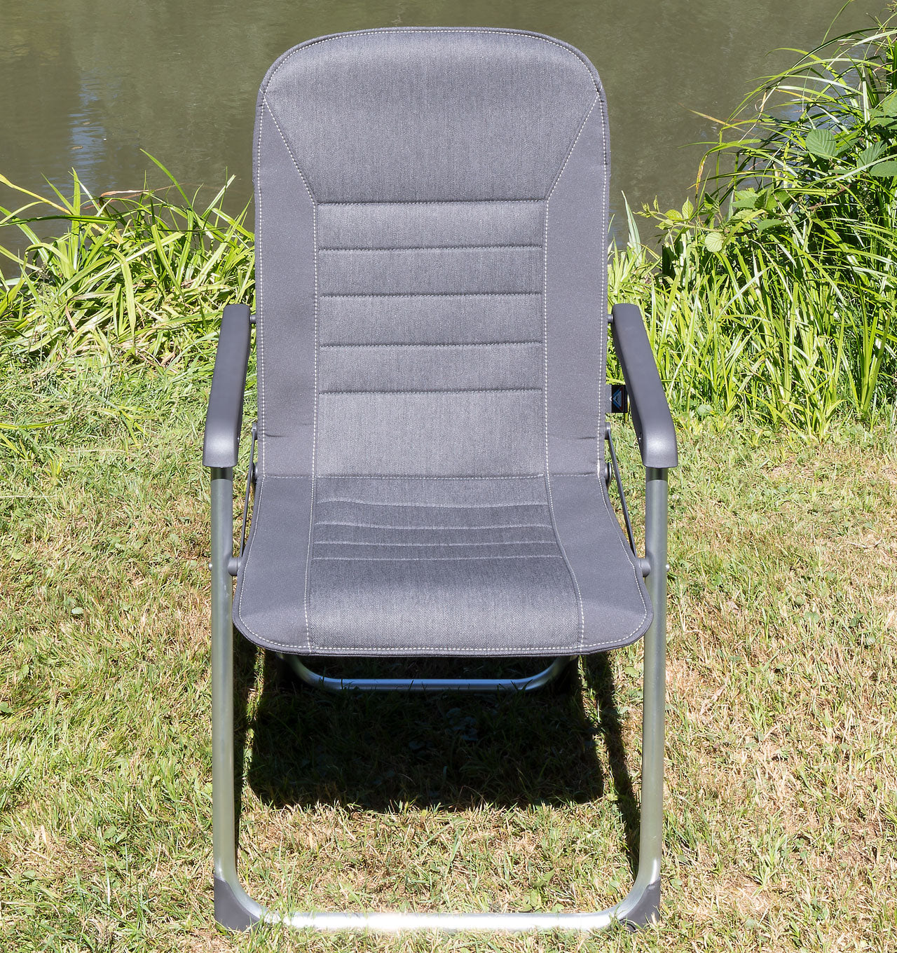 Polsterbezug für VW T7 California Campingstuhl, Design: "Mèlange Raven".