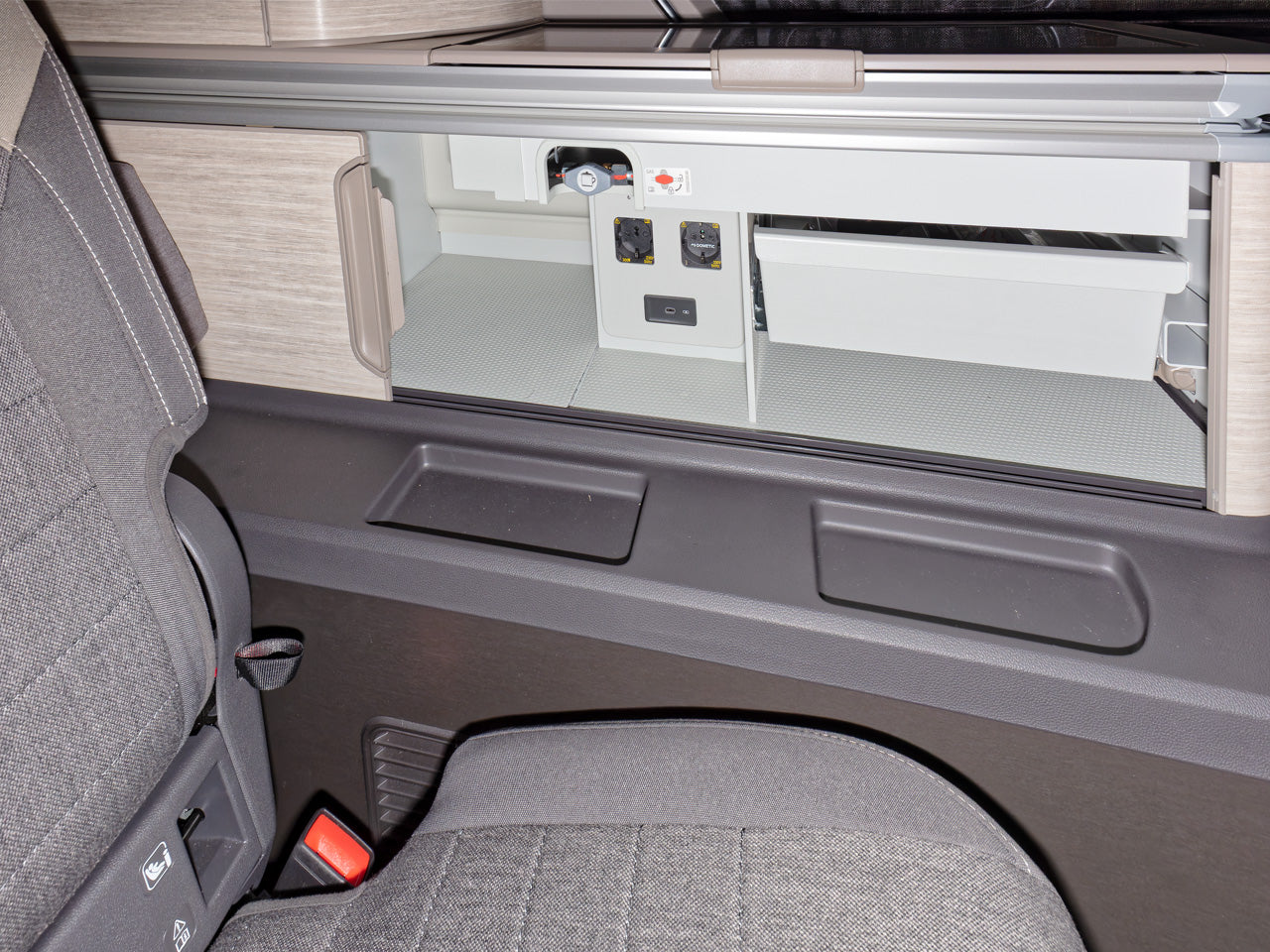 Antirutsch-/Schutzmatten-Set für VW T7 California Ocean / Coast, 9er-Set