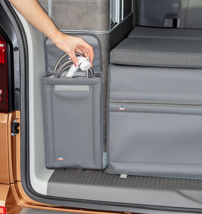 UTILITY für Kleiderschrank Heck, "Duschtasche", VW T6.1 California Ocean / Coast / Beach mit 2er-Bank
