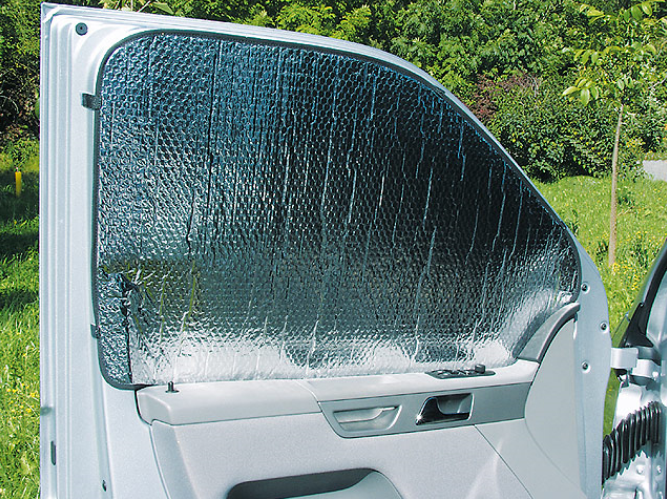 ISOLITE Inside Fahrerhausfenster, VW T6.1 mit tropfenförmigem Spiegelfuß und Navi ohne Verkehrszeichenerkennung