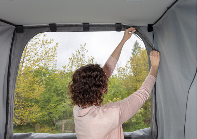 FLYOUT ISO-TOP MK VI (100 701 068) VW T6.1 / T6 California mit elektrohydraulischem Aufstelldach und großer Frontöffnung