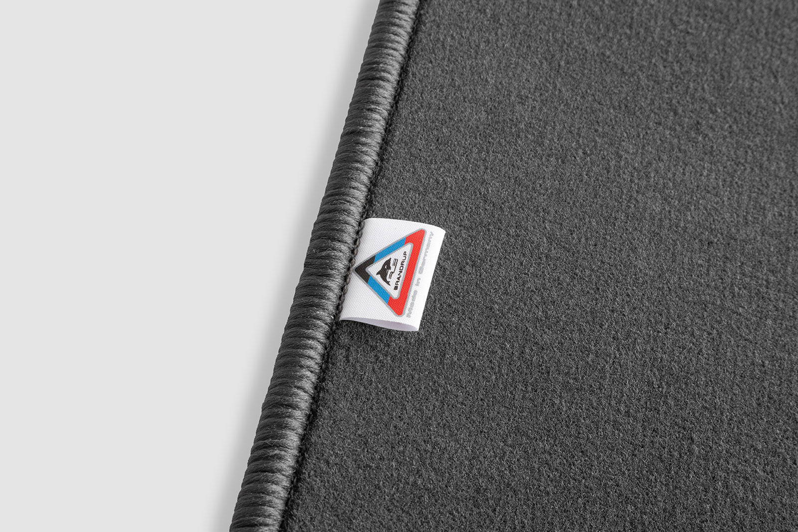 Veloursteppich Fahrgastraum VW T6.1 California Ocean / Coast, 2 Bodenschienen