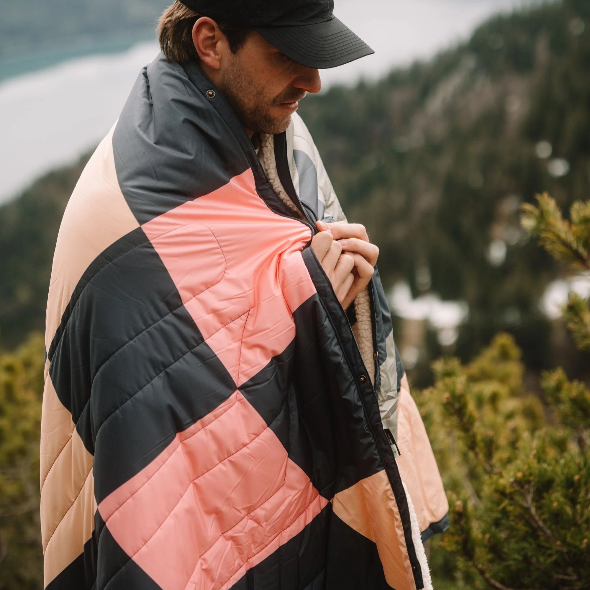 CloudTouch®: vielseitige, warme Decke VOITED