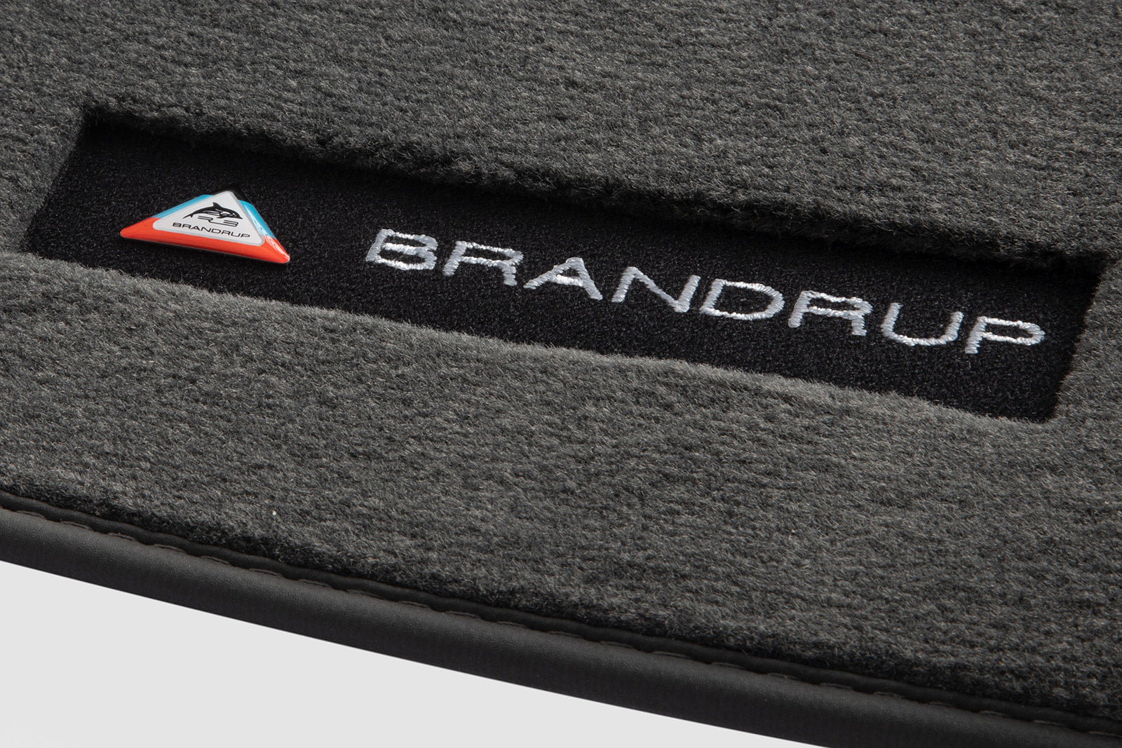 Veloursteppich Heckladeraum VW T6.1/T6/T5 Multivan und California Beach (ab 2010) mit 3er-Bank