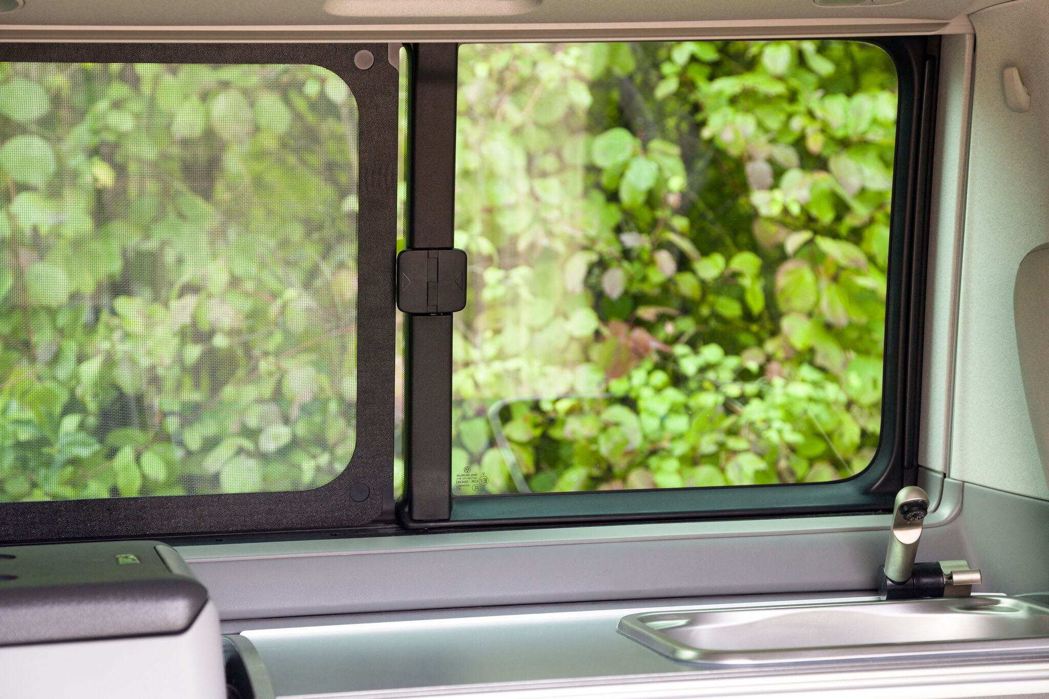 FLYOUT Moskitonetz für Schiebefenster - VW T5 Beach / Multivan